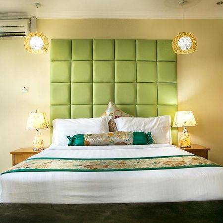 Kebbys Hotel دار السلام المظهر الخارجي الصورة