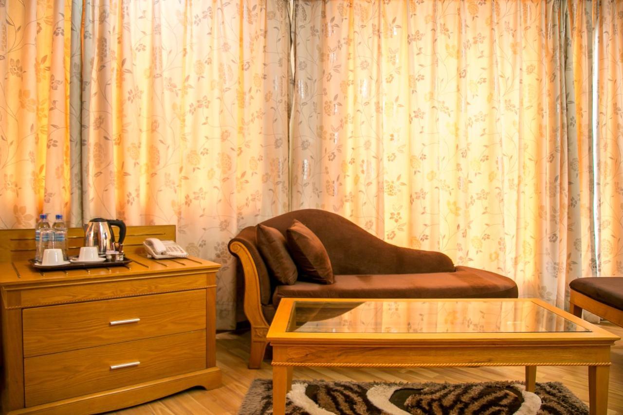 Kebbys Hotel دار السلام المظهر الخارجي الصورة