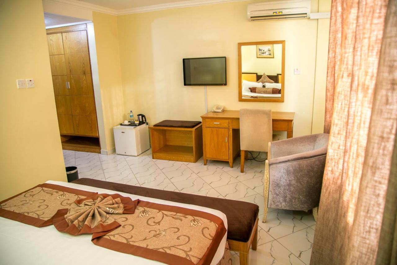 Kebbys Hotel دار السلام المظهر الخارجي الصورة