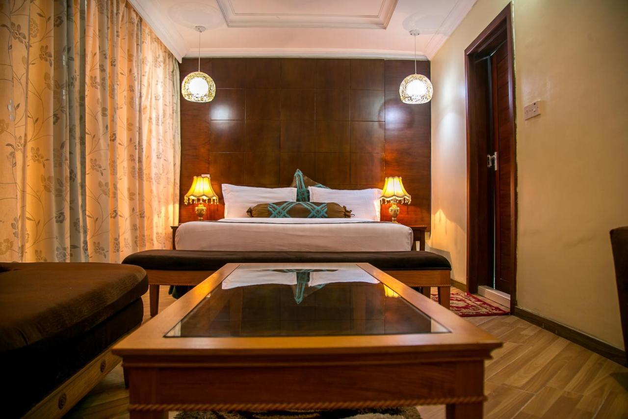 Kebbys Hotel دار السلام المظهر الخارجي الصورة